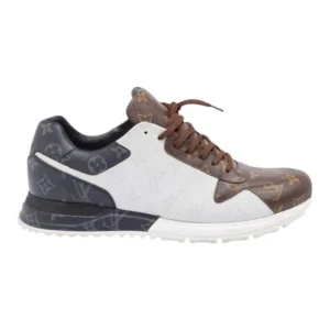 Louis Vuitton runaway