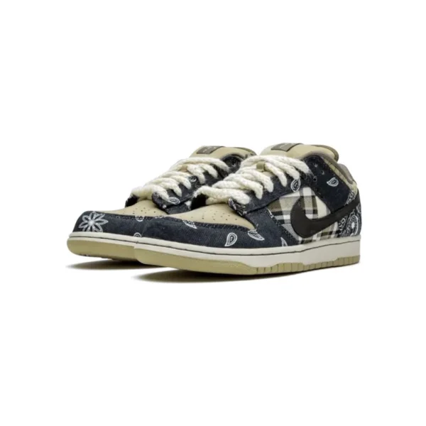 Nike- Dunk Low (SB x Travis Scott) - Image 2