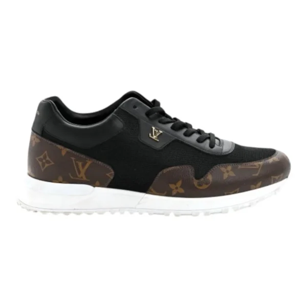 Louis Vuitton runaway