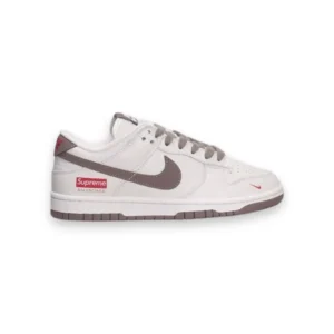 Nike Dunk Low- supreme