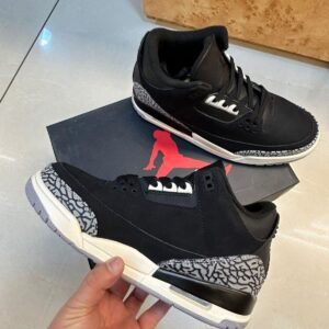Air Jordan 3 Retro UNC