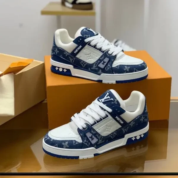 Lv Trainer