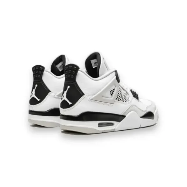 Air Jordan 4 - Image 3